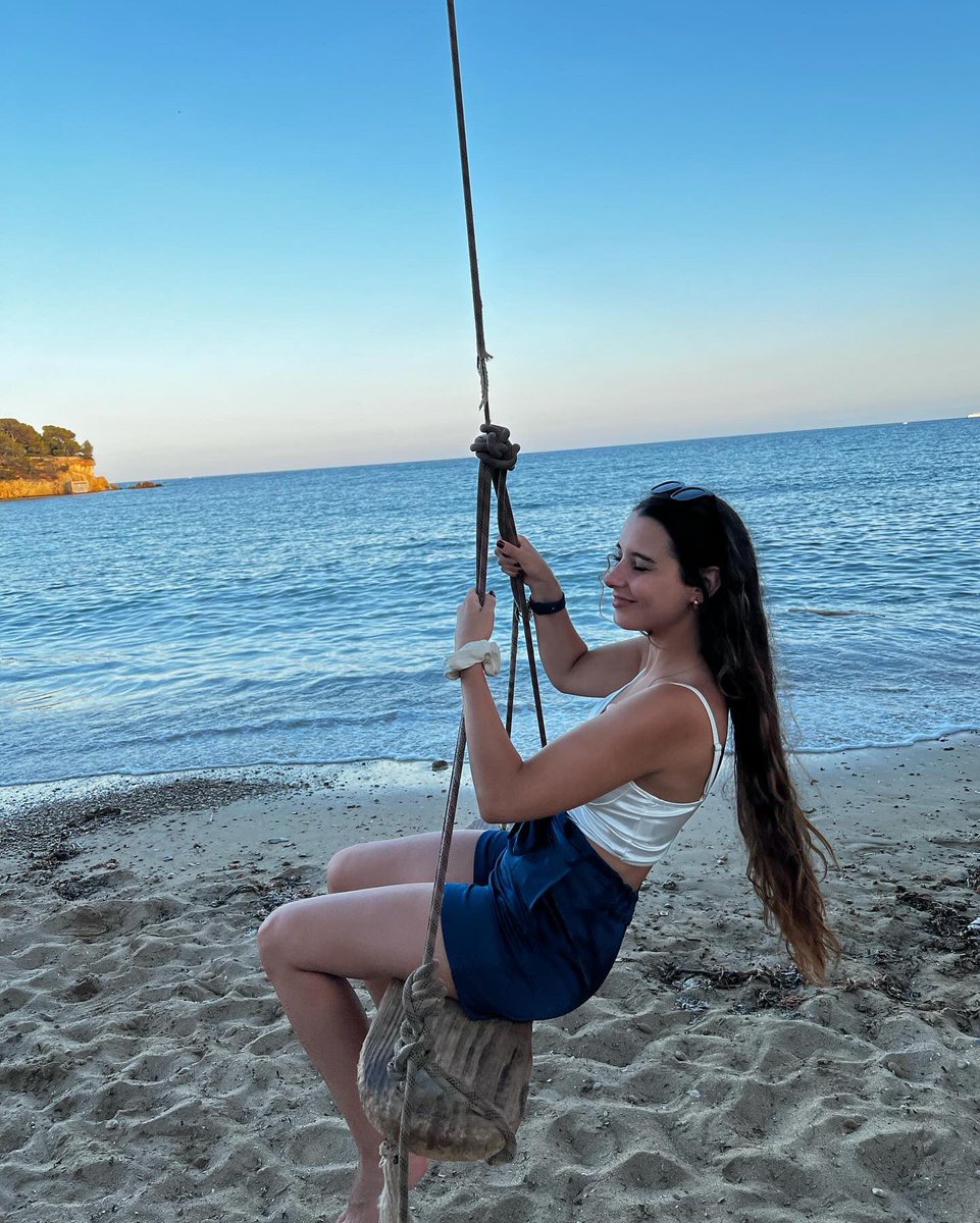 Annasanz_'s tweet photo. Lo bonito que estaba este lugar ese día y yo feliz ✨ https://t.co/Oht5WEMlcD