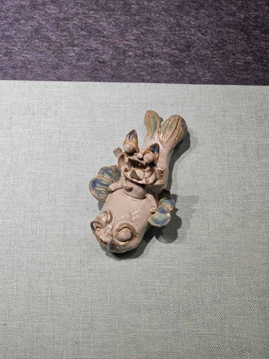 StraitHerald's tweet image. Initially, tile cat was used to protect the house and ward off evil spirits. Over time, it has gradually gained the auspicious meaning of attracting wealth.
来源：小红书 风和风起 #Culture #Craft #TileCat #StunningChina