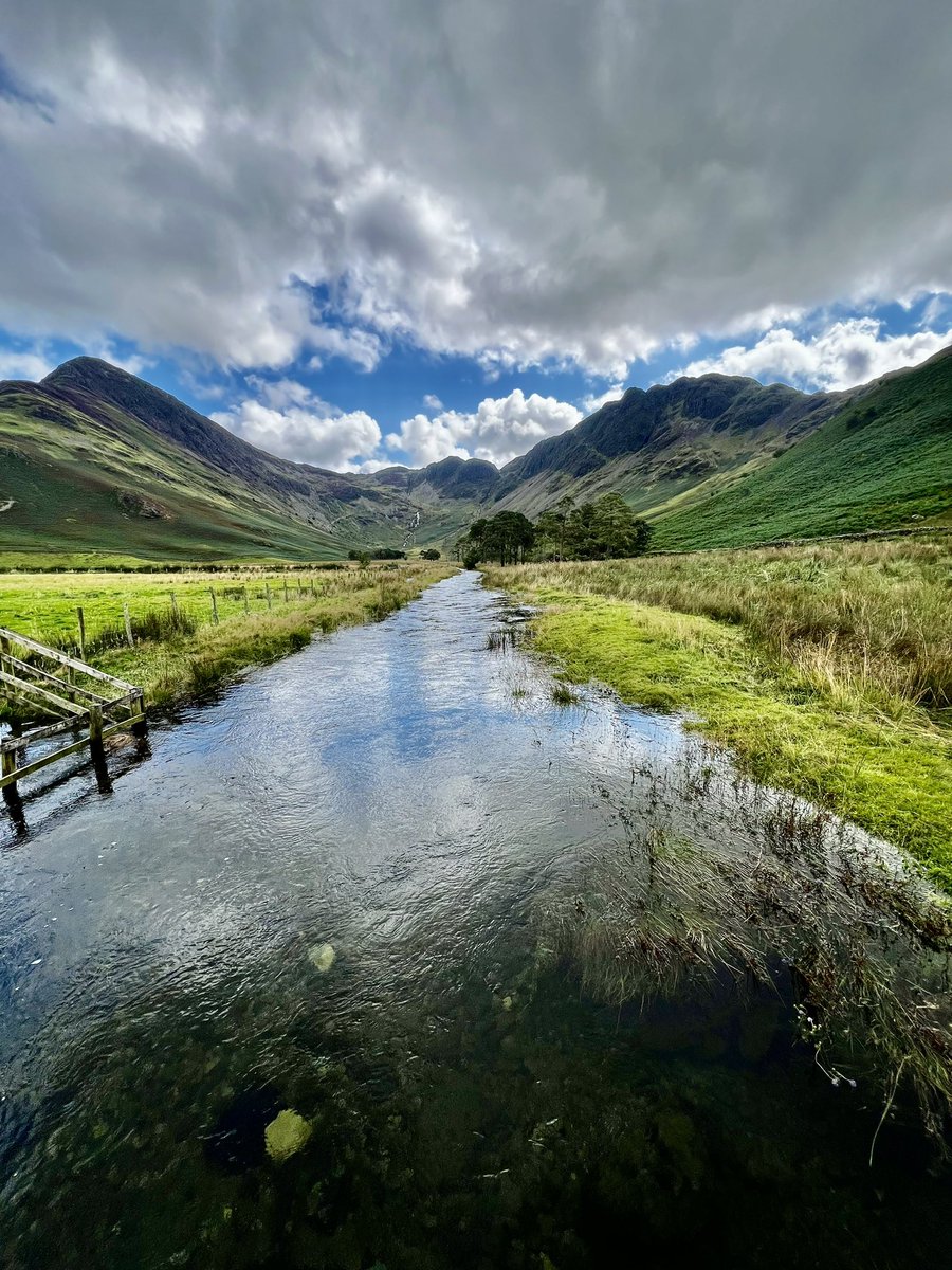 Lhotselouxox's tweet photo. Stunning!! #thelakes #buttermere #LakeDistrict #waterfall #nature #naturelovers https://t.co/f4DiiRCu49