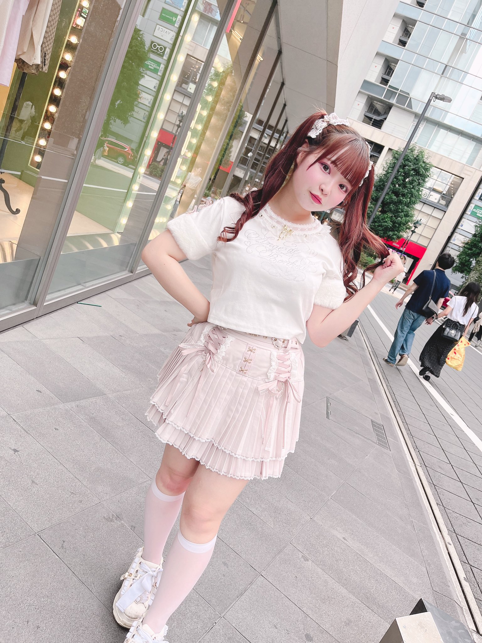 LIZLISA ファースリーブラインストーンロゴトップス ファースリーブラインストーンロゴトップス ｜ LIZ LISA