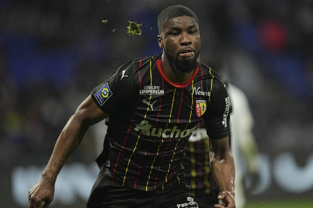 marcoconterio's tweet image. 🟡🔴 Inizia oggi l'avventura di Kevin Danso alla #Roma

Atterra all'ora di pranzo a Ciampino. È il nuovo rinforzo in difesa di De Rossi

🚨 #DeadlineWeek