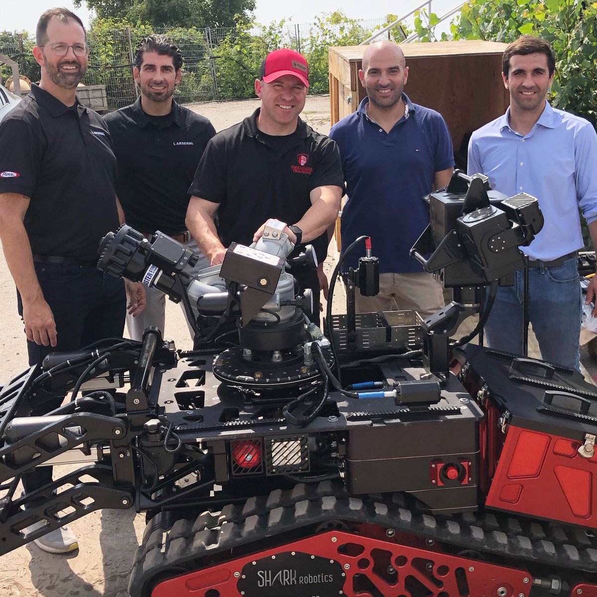 FirehouseTrain1's tweet photo. Yesterdayโs training session with the Colossus robot was nothing short of inspiring. From its role in the Notre Dame fire to the advancements it brings to modern fire service, this technology is transforming the way we approach safety.
#FirefightingInnovation #Teamwork https://t.co/hXxnFghDw2