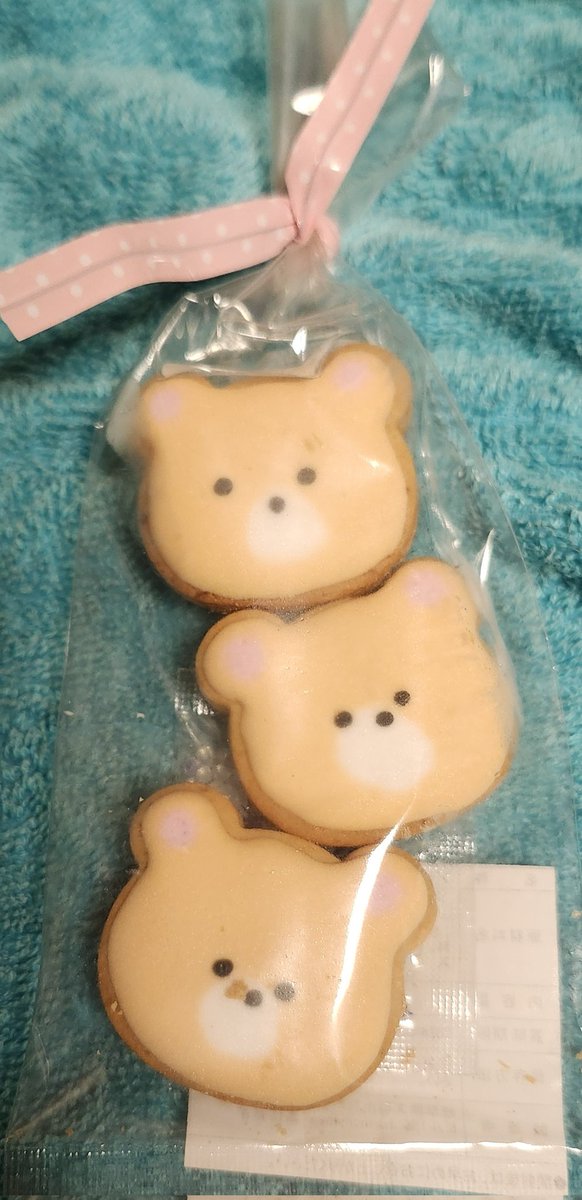 san18715778's tweet photo. ジジイには可愛すぎる🐻️
地元のharmonyLoveさんこだわりのアイシングクッキー。クッキー類も #パーム油 使用多いよね。
溢れかえる #パームオイル 使用商品の割に認知度は低い。まずは知って調べてほしいです🙏
#パーム油フリー月間
#palmoilfreemonth https://t.co/7oyPnwZ75Z
