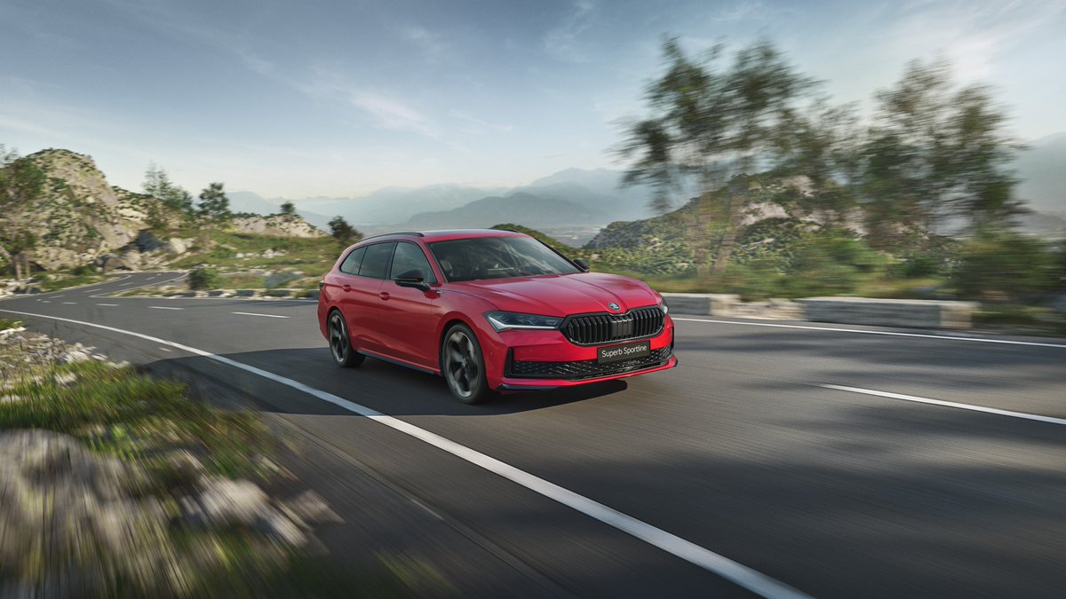 skodaautonews's tweet photo. The #SkodaSuperb Sportline will be available as a Hatch and Combi estate with all powertrains. It offers a host of advanced features as standard, including:
✅ LED Matrix beam headlights & LED rear lights with animated indicators
✅ Electric tailgate with virtual pedal
✅ Progressive steering & Sports chassis lowered by 15 mm