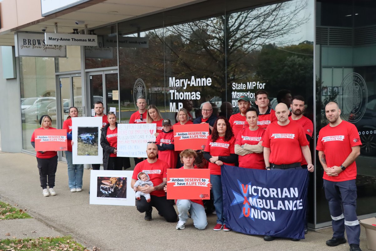 Enough already!
Paramedics want a deal.

Ambos are dedicated to saving lives but they deserve a life too. Please sign to support your paramedics.

megaphone.org.au/petitions/ambo…

#ambosdeservealifetoo #springst