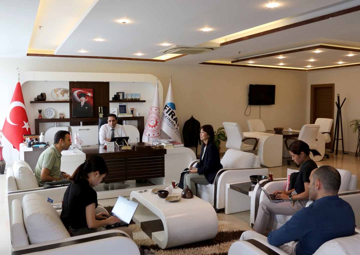 firatkalkinma's tweet photo. Japonya Uluslararası İşbirliği Ajansı tarafından desteklenen ajansımızın da yararlanıcısı olduğu "Türkiye'de Tarıma Dayalı Sanayi'de Rekabet Gücünün Artırılması Projesi" kapsamında Malatya ve Elazığ'da toplantılara ve saha ziyaretlerine devam edildi.

@TCSanayi 
@KalkinmaAjansGM https://t.co/BqBAGAcvLQ