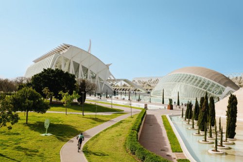 Viajarium's tweet photo. 🆒 Si ya en 2022 #València fue Capital Mundial del Diseño, recientemente ha sido elegida por la UNESCO para integrar la Red de Ciudades Creativas (Creative Cities Network) en la categoría de “Diseño” y de la que forman parte unas 350 ciudades en todo el mundo.
#Viajarium https://t.co/8uLBVMZxHW