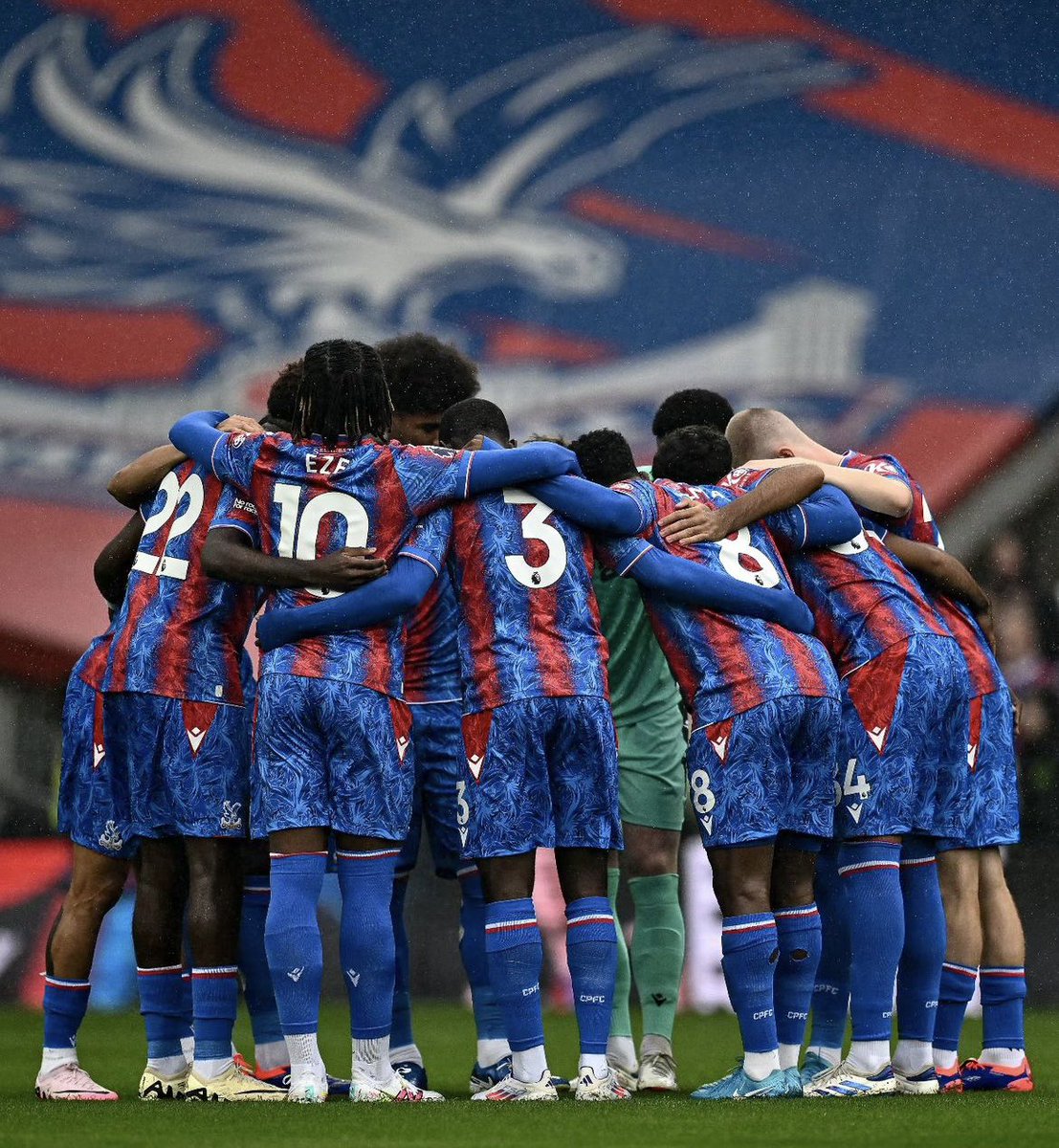 voshans's tweet photo. Sportfotografie ís kunst… 
(Foto Christian Frej) #CrystalPalaceFC 
#SelhurstPark #Londen #CPFC #London https://t.co/Tekxjj34rA