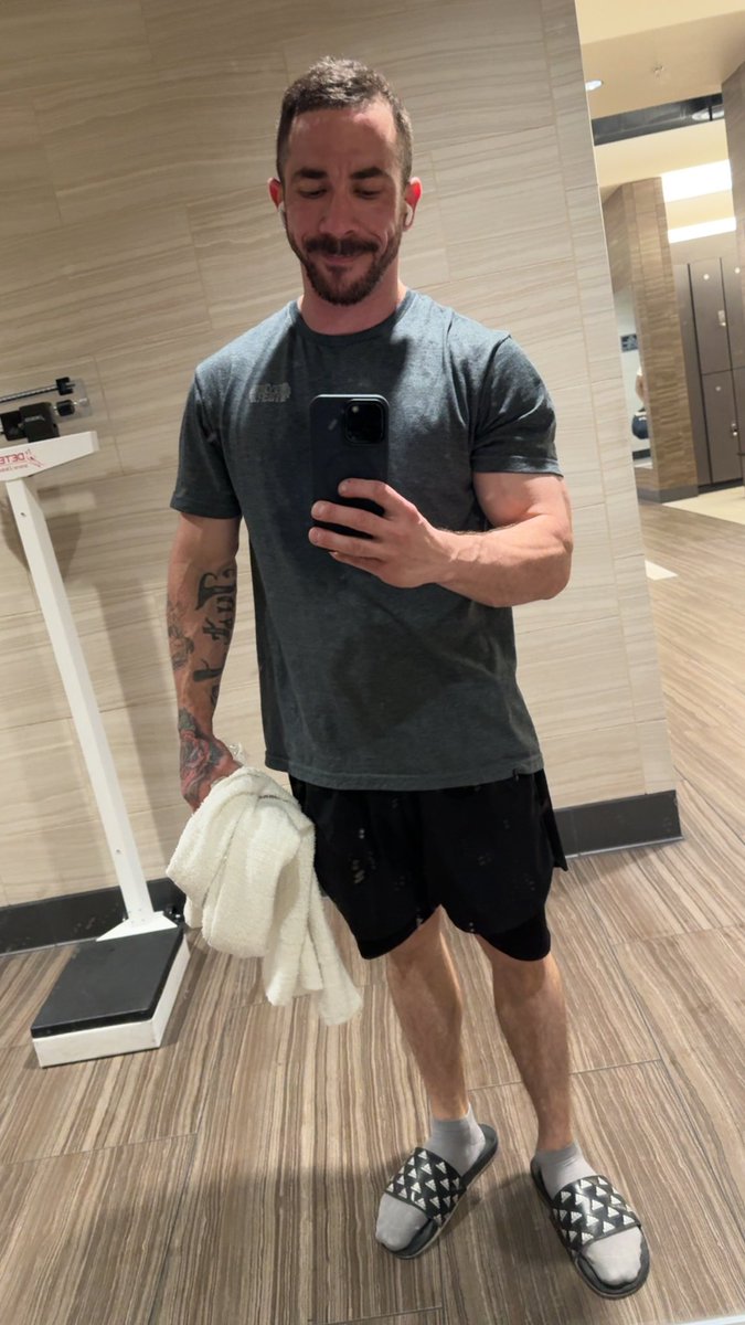 NickS_7_7_7_'s tweet photo. Always Grinding ๐ช๐ฝ
#motivationalcoach #motivation #fitnessmotivation #gym #fitness #gymmotivation #fitnesscommunity #gymlife #gymlife๐ช #fitnessadict #gymlifestyle #gymaddict #letsgetit #beastmentality https://t.co/fzBwJIor0J