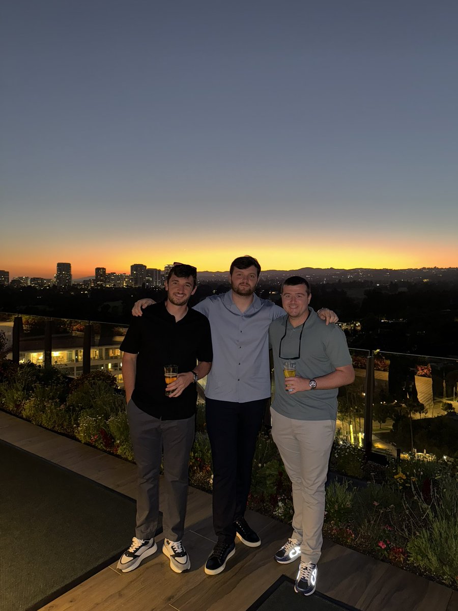 LiamFitzyLFC's tweet photo. LA, Vegas &amp; New York, what a 2 weeks😎🥳🍻 https://t.co/yDD32dcHIg
