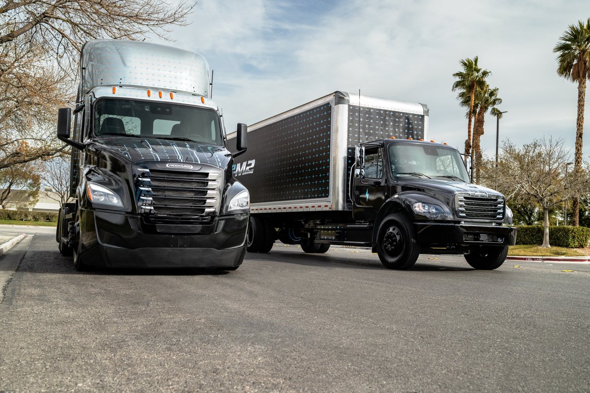 Meet our #Freightliner electric power duo: The #eCascadia &amp; the #eM2. 🚛🔋

Learn more about them: dth.ag/Md2Skjzm 

#DaimlerTruck #DaimlerTruckNorthAmerica