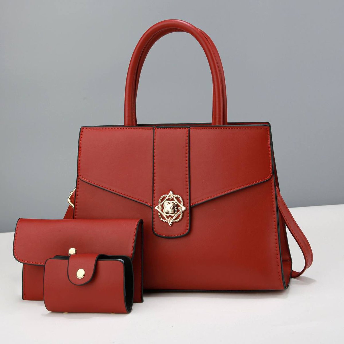 slemancollect's tweet photo. 3 in 1 leather office bag

✅N19,000

✅Available in 9 colors

#slemancollectionz 
#NaijaVibes #onlineshopping #arewa #handbag #asoebi #owanbe #Nigeria https://t.co/O10qOC9uEe