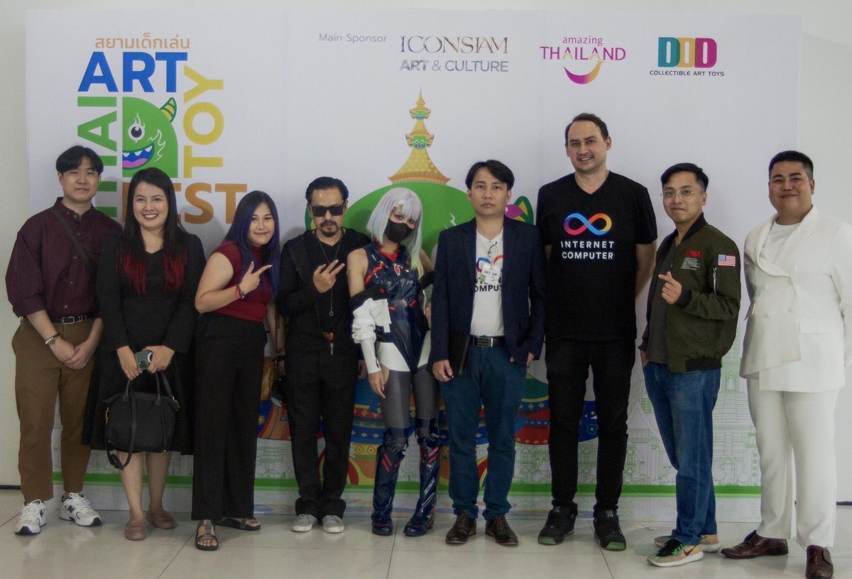 demo_democorp's tweet photo. Mr. Jacques @shaman_shark, Co-Founder of SynergyLabs ICP Hub Thailand and CEO of Demo Corporation, led the SynergyLabs ICP Hub Thailand team at the Thai Art Toy Fest, held on August 24-25 at ICONSIAM.

#DemoCorporation
#SynergyLabs #IcpHubThailand
#ICP #IconSiam
#AlienTech 
#GENU https://t.co/EKgWF1H3yE