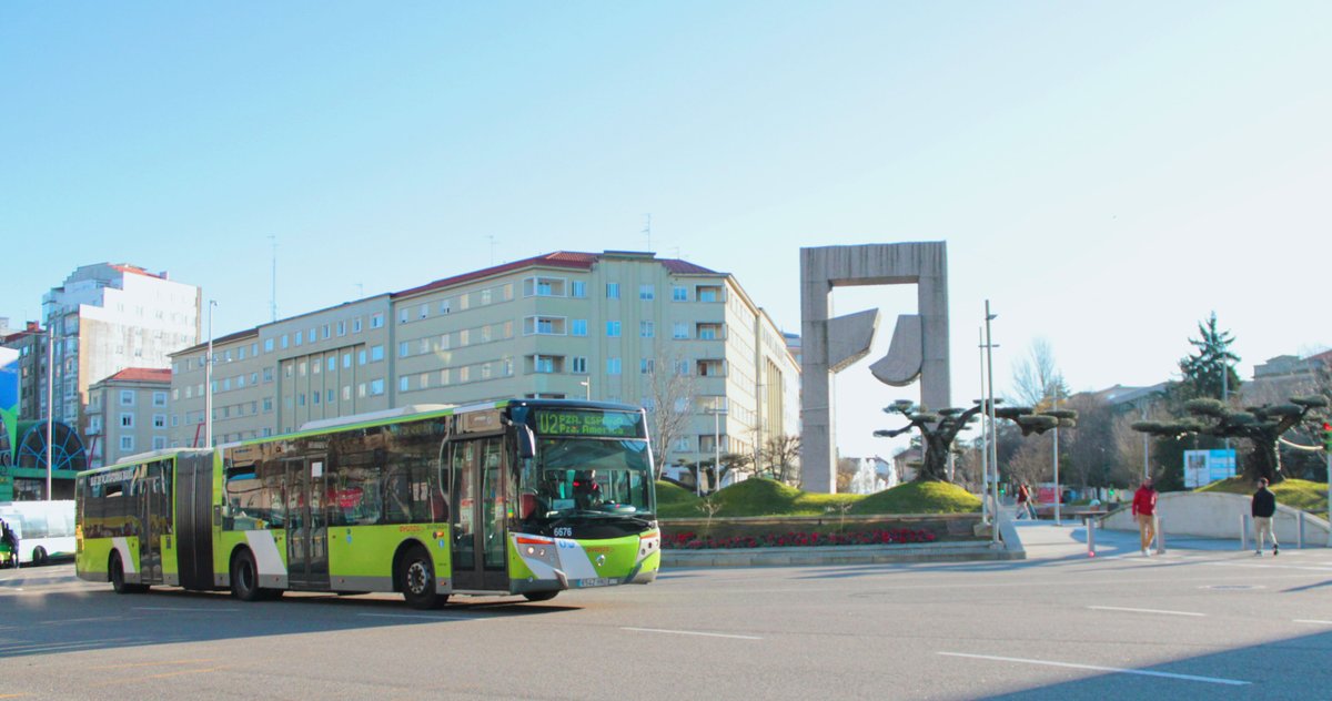 #AVISOVITRASA📢𝗨𝗡𝗜𝗩𝗘𝗥𝗦𝗜𝗗𝗔𝗗𝗘 <a href="/uvigo/">Universidade de Vigo</a> 

📆A partir do venres 𝟔 𝐝𝐞 𝐬𝐞𝐭𝐞𝐦𝐛𝐫𝐨 as lanzadeiras 𝐔𝟏 𝐞 𝐔𝟐 retomarán os seus horarios habituais.

👉Consúltaos aquí: vitrasa.es/php/index.php?…