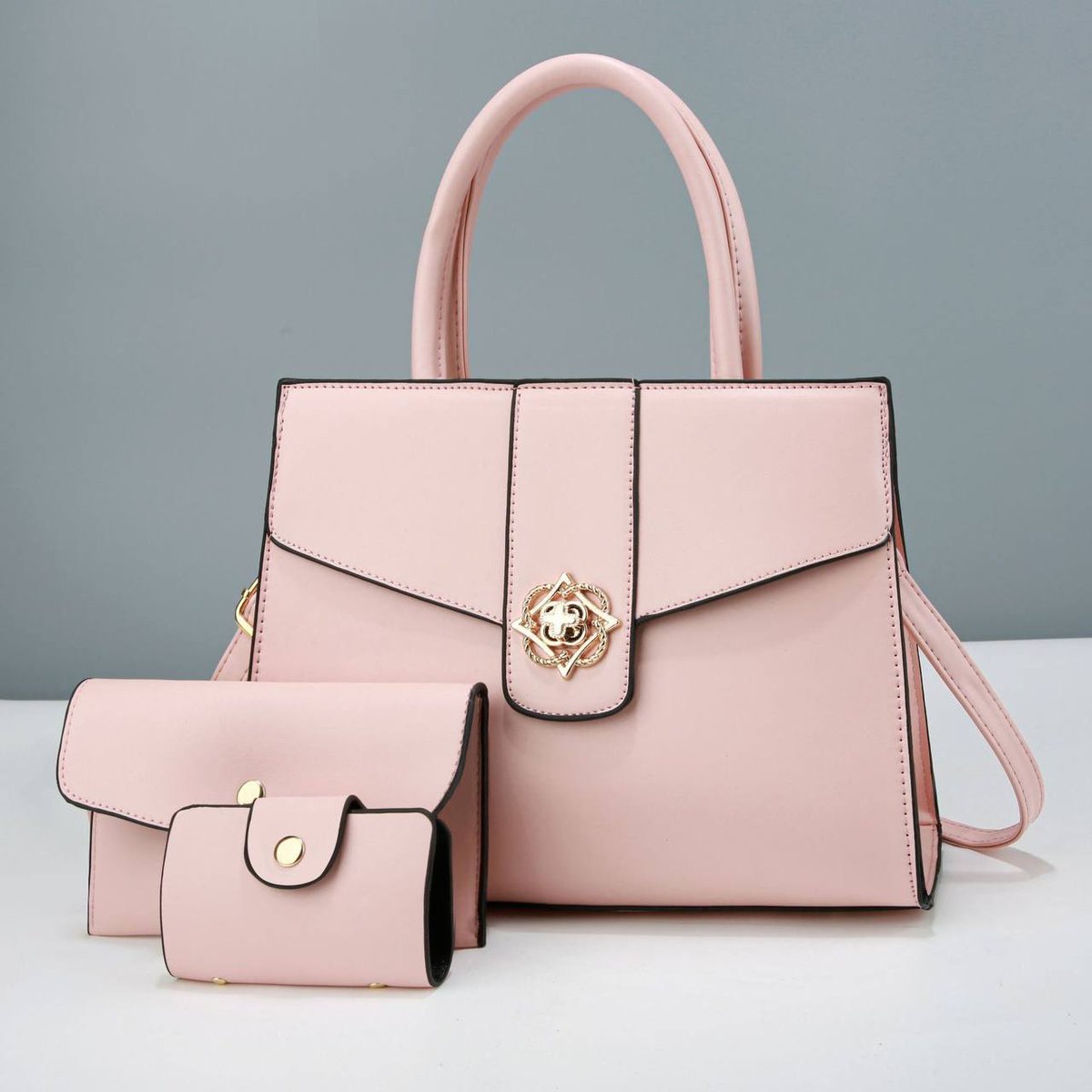 slemancollect's tweet photo. 3 in 1 leather office bag

✅N19,000

✅Available in 9 colors

#slemancollectionz 
#NaijaVibes #onlineshopping #arewa #handbag #asoebi #owanbe #Nigeria #lagos #abuja #Bbnaija https://t.co/Tyi8PgWeQ7
