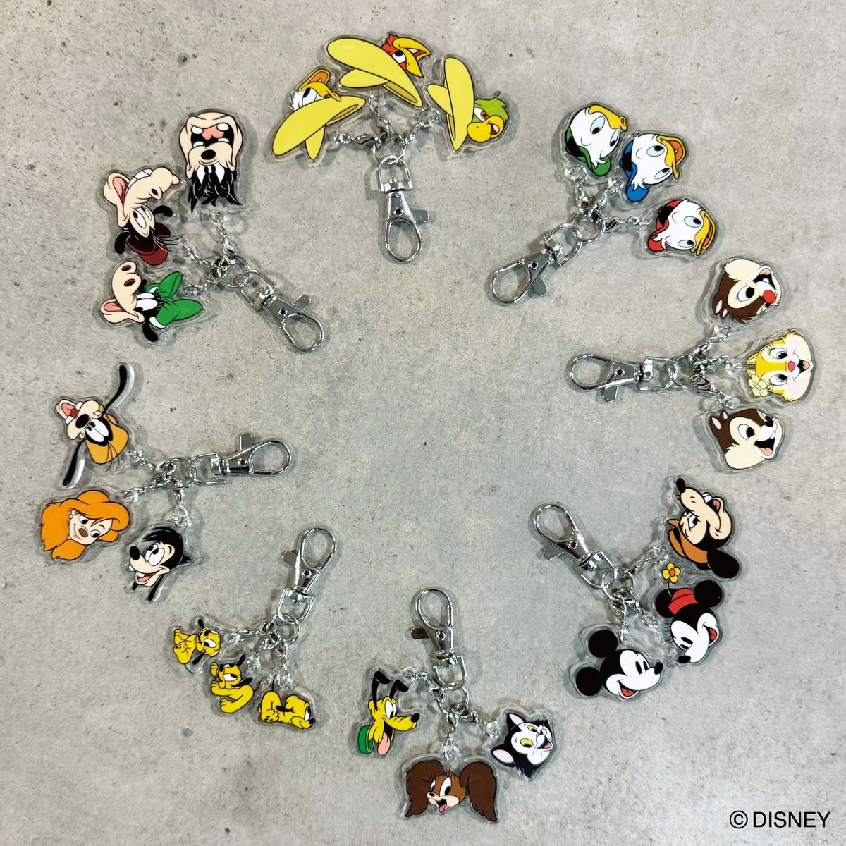 NEWS／／ 「#ディズニー」新グッズ「トリオアクリルキーホルダー」の