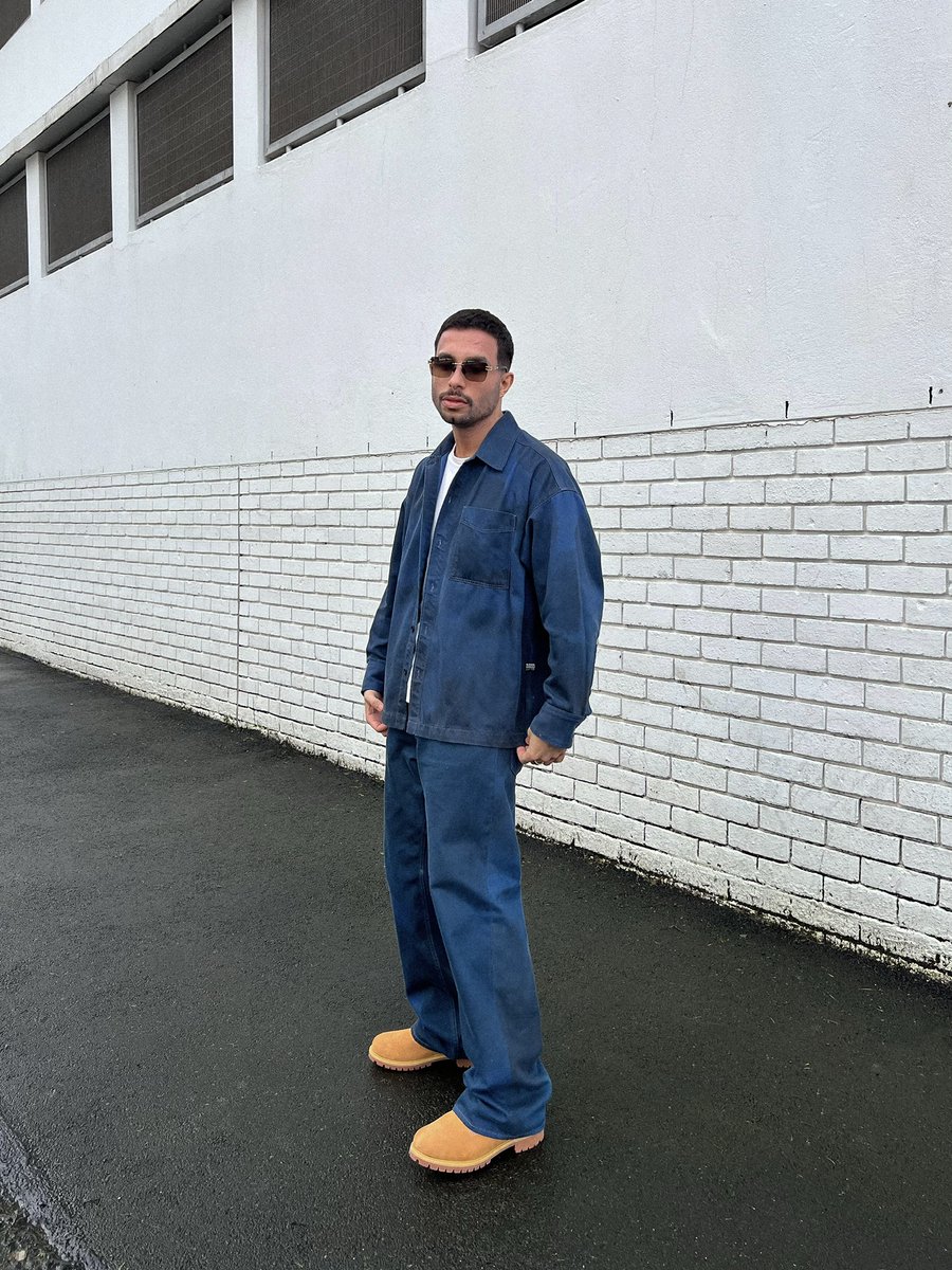 Who says you can't wear sunnies in winter? 

superfine.co.za/products/leon?…