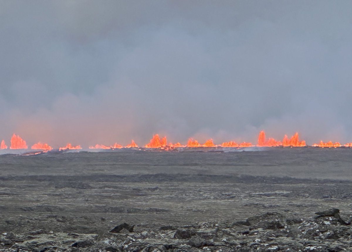 Driving to the Keflavík airport last friday was more exciting than usual!