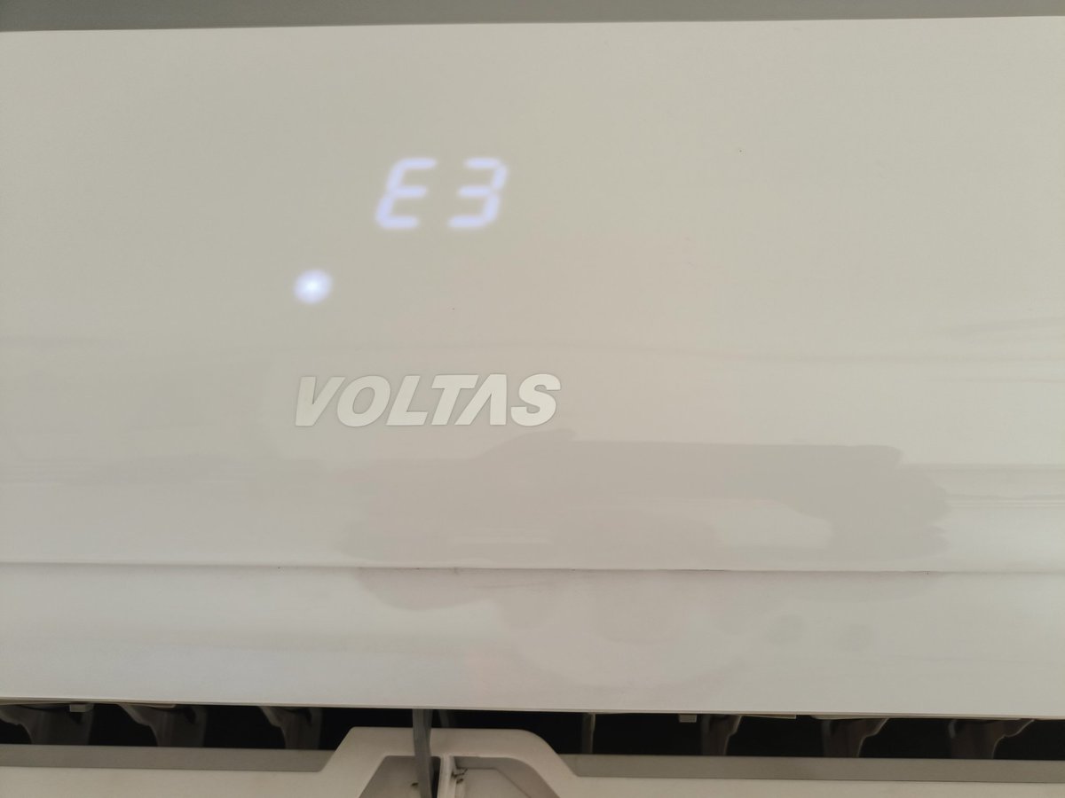 deshmukhpratap1's tweet image. I’m very dissatisfied with @myvoltas @voltas Their customer service was rude and unhelpful when I asked for assistance with my AC problem. The service has been disappointing. #VoltasFail #CustomerService #ACProblems
