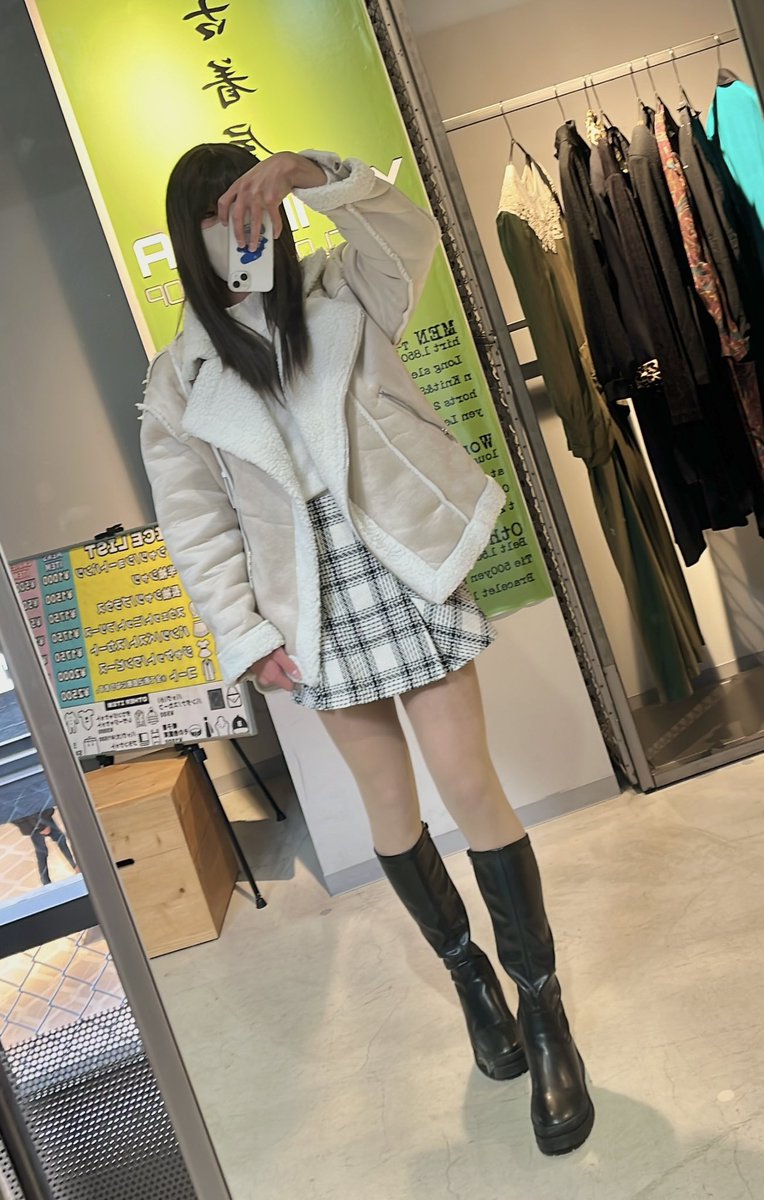 Rin86317587's tweet photo. #これ見た人強制で身長公開

175cmです🫰🏻 https://t.co/yXaAtnPP0j