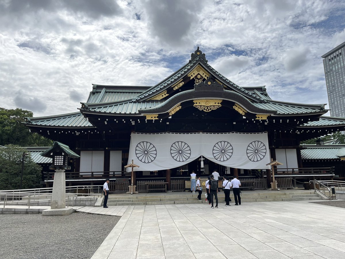harakei0928's tweet photo. 初靖国神社✨ https://t.co/r4dkMWAvee