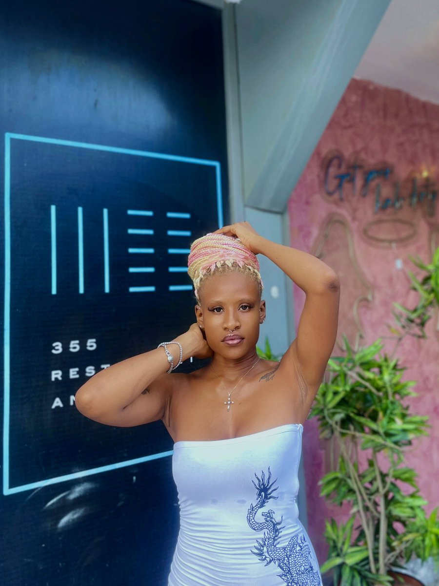 badgeh__'s tweet photo. Too Hot to handle🥵🤭 https://t.co/gVRy61Tc2h