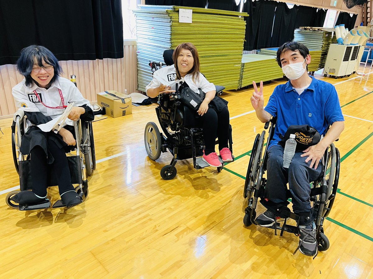 SEKIELBERG's tweet photo. 情熱クラブから皆さんへ‼️
こちらの動画を是非！見てほしいです。
災害時の避難所生活の際に障がい者に対してどう向き合わなくてはいけないか。
小野和佳さんに講義してもらいました。
車椅子のスロープは絶対に必要です！

こちらは9月8日にオンライン上映会があるそうです。詳しくは下のURLから！
逃げ遅れる人々〜東日本大震災と障害者〜
https://t.co/Q9LanIETEM

#関暁夫 #都市伝説 #情熱クラブ
#高萩ユーフィールド #車椅子
#防災 #ボランティア #株式会社シコク