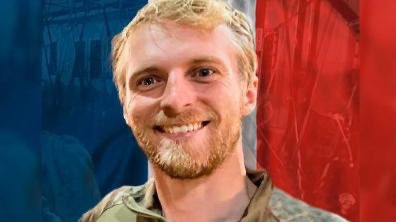 SebLecornu's tweet image. Nous n’oublions pas ceux morts pour la France.

Le 28 août 2023, le sergent-chef Nicolas Mazier tombait sous les balles ennemies en Irak.

Quelques jours plus tôt l’adjudant-chef Nicolas Latourte et le sergent-chef Baptiste Gauchot y perdaient la vie.

Faisons vivre leur mémoire.