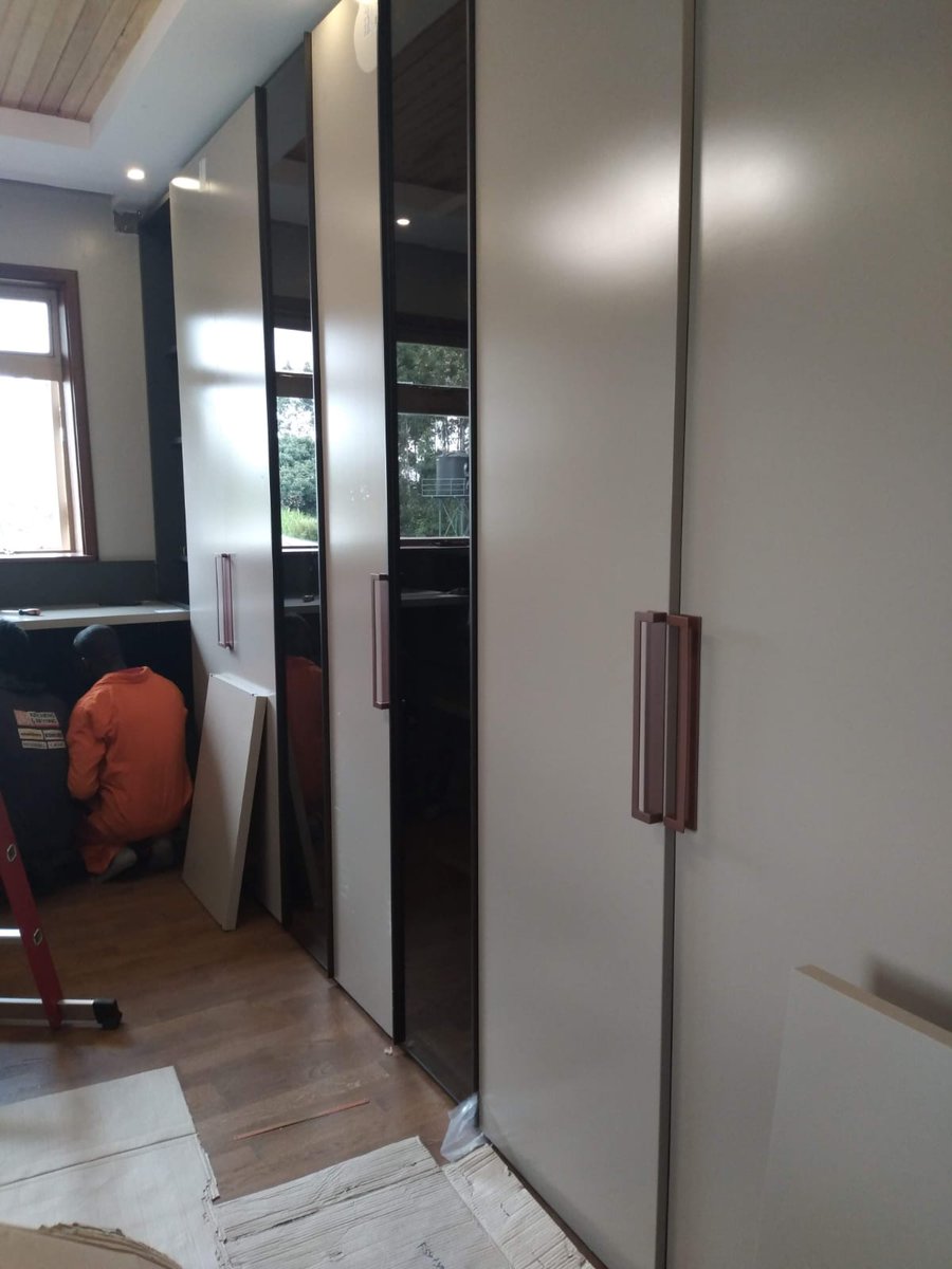 luxeitalia's tweet image. Peek behind the curtain of our ongoing projects! 🏠
From custom closets to luxe bathrooms, we're transforming diverse spaces across homes.
Which catches your eye?
📍Westpark Towers, Ground Floor, Westlands
#luxeitalia #interiordesign #customprojects #designvariety