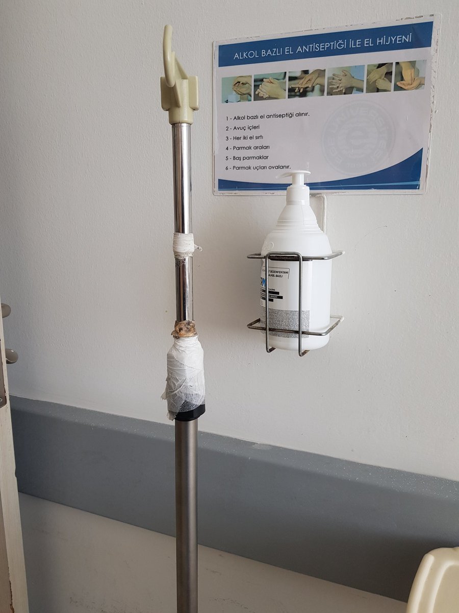 Ege Üniversitesi Tıp Fakültesi Hastanesi’nde karşılaştığımız manzaralar, sağlık hizmetlerinin sunulduğu bir ortamda hijyen ve bakımın ne kadar ihmal edilebildiğini gözler önüne seriyor. Temiz bir hastane ortamı her hastanın en temel hakkıdır!
<a href="/saglikbakanligi/">T.C. Sağlık Bakanlığı</a>  #TemizHastane