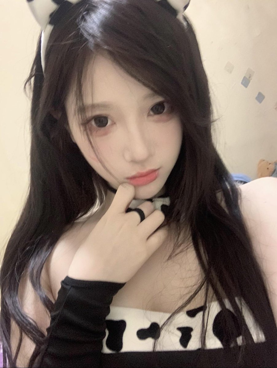 奶牛的作用就是为了给你喂奶啊 https://t.co/Ao1Q1GPLkw