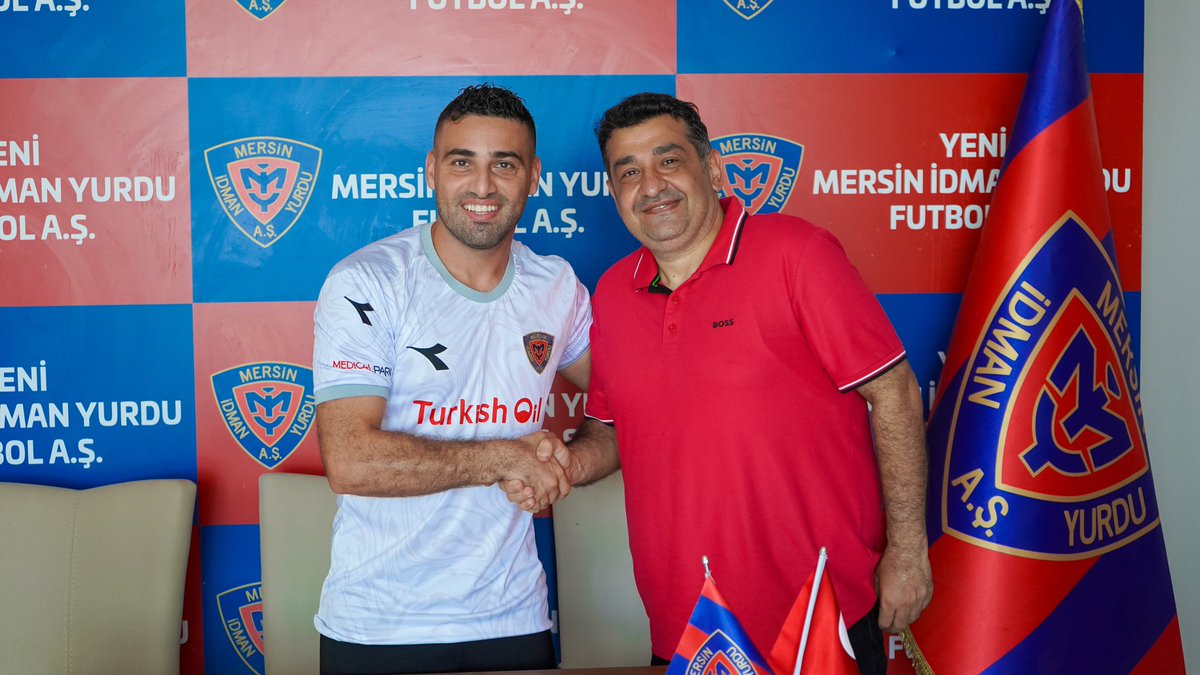 yenimiy_resmi's tweet photo. Kulübümüz, 2022 yılından bu yana kadromuzda yer alan orta saha oyuncusu Chris David ile 1 yıllık sözleşme yenilemiştir.
Yeni sözleşmemiz hayırlı olsun, kırmızı lacivert formamız ile başarılar diliyoruz…
#TurkishOilYeniMersinİdmanYurdu #YMİY #ChrisDavid https://t.co/RyNrm5k39u
