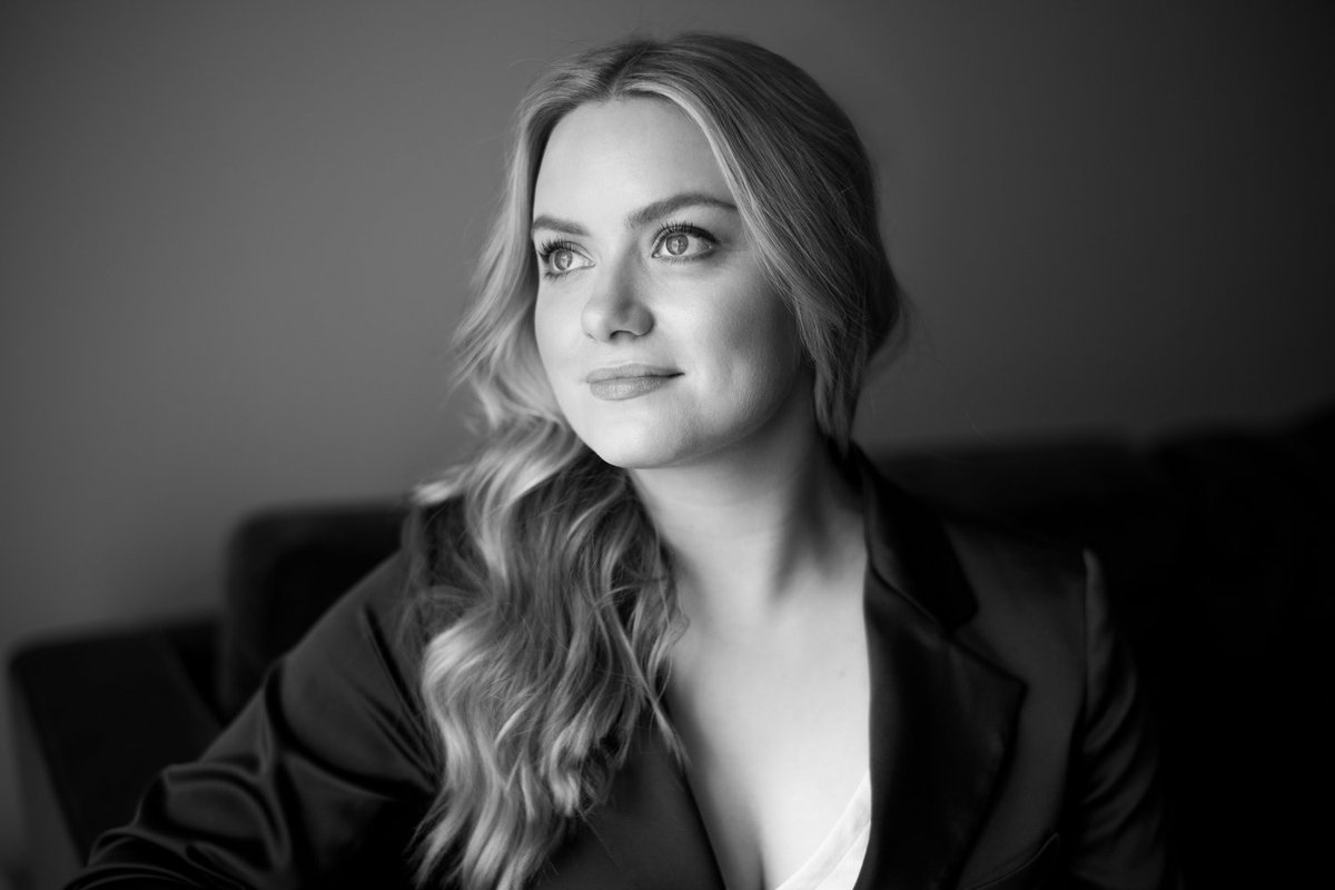 Royal College of Music (@rcmlondon) on Twitter photo Catch RCM vocal alumni at the @BBCProms in the coming weeks!
<a href="/NardusWilliams/">Nardus Williams</a> performs in Handel's Messiah, <a href="/KeziaBienek/">Kezia Bienek</a> sings in @Glyndebourne’s Carmen, <a href="/laurence_kilsby/">Laurence Kilsby</a> brings French music to life & <a href="/CamillaGEHarris/">Camilla Harris</a> takes the stage in A Midsummer Night’s Dream. Catch RCM vocal alumni at the @BBCProms in the coming weeks!
<a href="/NardusWilliams/">Nardus Williams</a> performs in Handel's Messiah, <a href="/KeziaBienek/">Kezia Bienek</a> sings in @Glyndebourne’s Carmen, <a href="/laurence_kilsby/">Laurence Kilsby</a> brings French music to life & <a href="/CamillaGEHarris/">Camilla Harris</a> takes the stage in A Midsummer Night’s Dream.