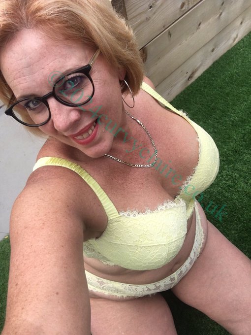 Watch Curvy Claire's leaked NSFW photo on TwXstars