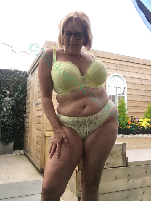 Watch Curvy Claire's leaked NSFW photo on TwXstars