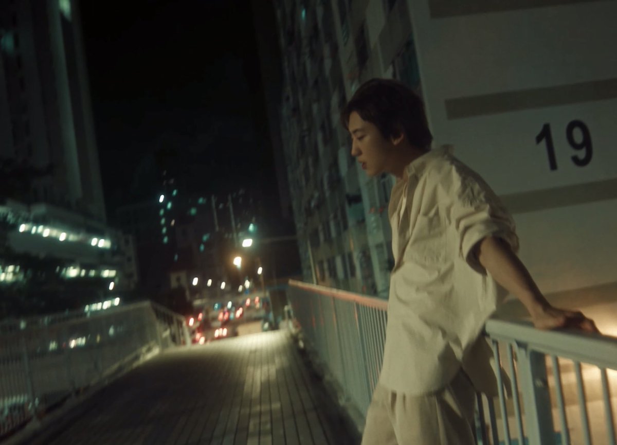 เป็นคนอกหักที่หล่อที่สุดในโลก

🍒 youtu.be/YI_AM-mFCNk

#찬열_솔로데뷔_BlackOut #CHANYEOL
#BlackOutIsHere #CHANYEOL_BlackOut