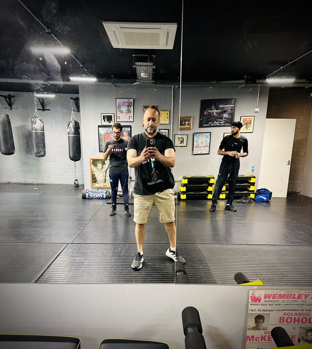 TheMJAP's tweet photo. SO GOOD to be back in the boxing gym after a looooong while! Absolutely nothing like it. Sweat game is just DIFFERENT! Was so good to see you @MbeDuke, back in the game! 👊🏽 #DukeBox #Boxing

Where you at @Breeyonnuh22 🙌🏽🙌🏽🙌🏽 https://t.co/UmyfNf2Uoz