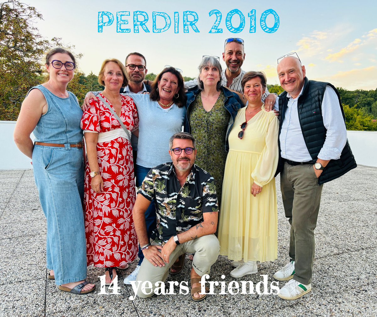 lrv71's tweet image. La promo 2010 : on se soutient, on rit, on est toujours heureux de se retrouver ; bref, des amis ! #perdir