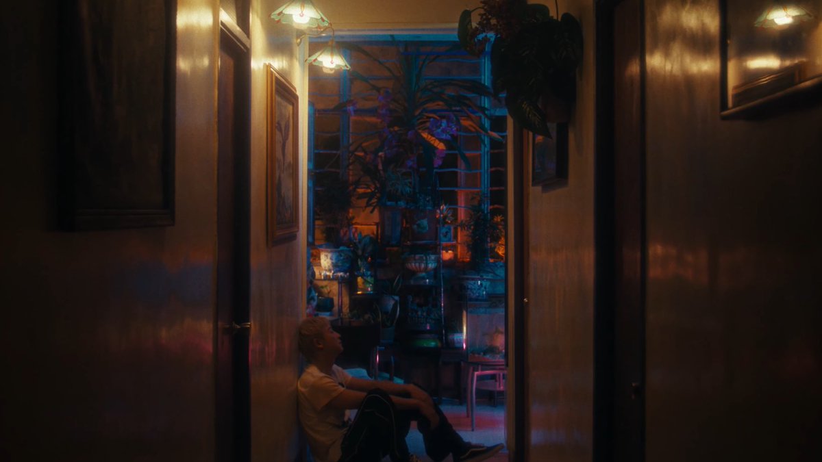 PopBase's tweet photo. Chanyeol has released the music video to ‘Black Out.’

Watch: https://t.co/oEJFkwj0L3 https://t.co/lH7RSTgc9h