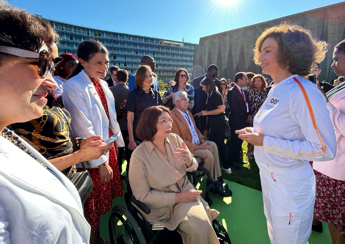 USUNESCO's tweet image. #HappeningNow: The Paralympic Torch Relay makes a final stop at @UNESCO before the Paralympic Opening Ceremony. Thrilled to witness this historic moment with Senator Tammy Duckworth, @ECAatState Deputy Assistant Secretary Elkon, and 🇺🇦Paralympic Delegation President Sushkevych!