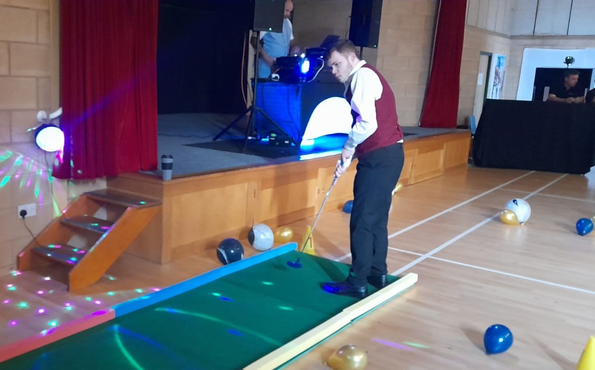 optionsautism's tweet photo. Acorn Park School dressed up in style at their years 11, 12 and 13 #Prom. Everyone had a great evening, dancing in the disco, playing mini golf and jumping on the bouncy castle. 🤩🕺🪩

#Norfolk #SpecialistEducation https://t.co/8M6mYsNAgx