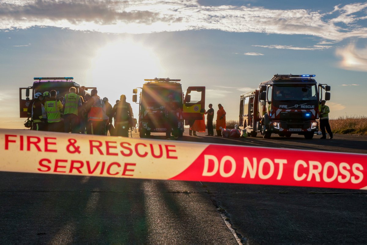 RNASYeovilton's tweet image. RNAS Yeovilton's Fire Station teamed up with @DSFireUpdates to help provide a chemical attack exercise scenario strengthening working relationships and allowing lessons to be learnt. 

📸 LPhot Luke

#royalnavy #FleetAirArm #firestation #exercise #testing #training #learning
