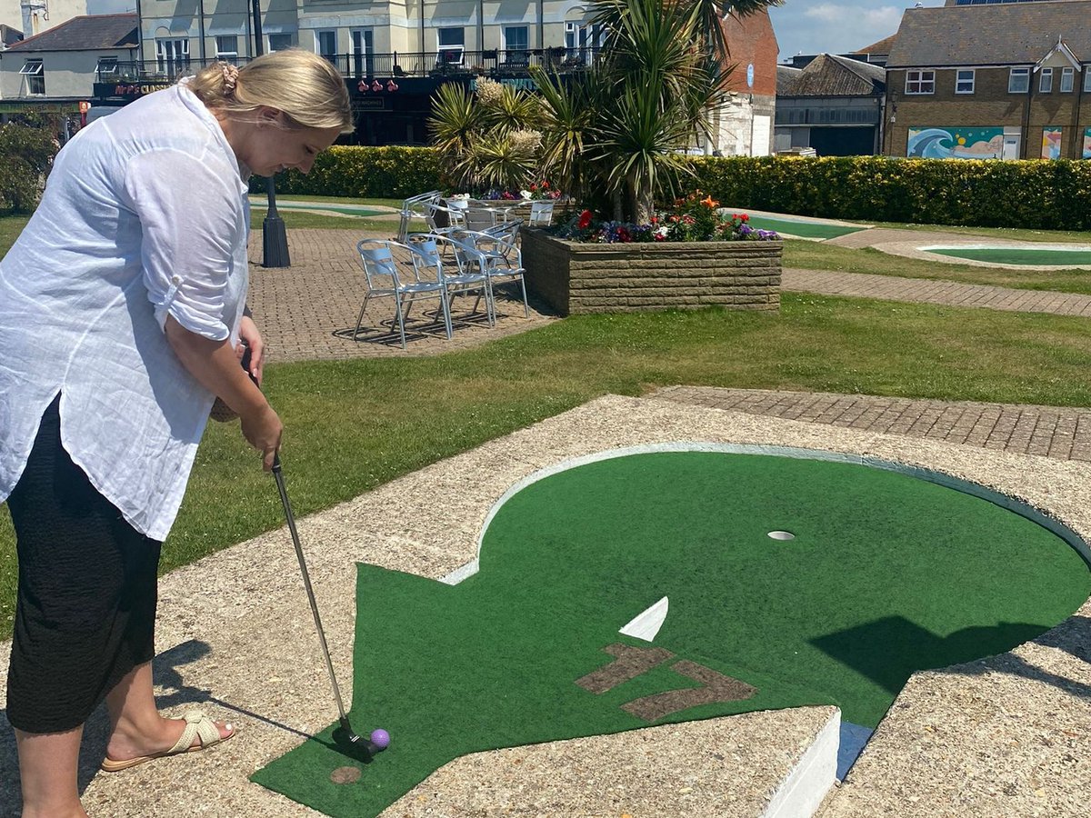 Summer took a long time to arrive, but when it did, we seized the chance to get out in the sunshine  for some team building between our Projects, Services and Operations Teams. Congratulations to the winning team! And thanks to Directors Heather and David for manning the office.