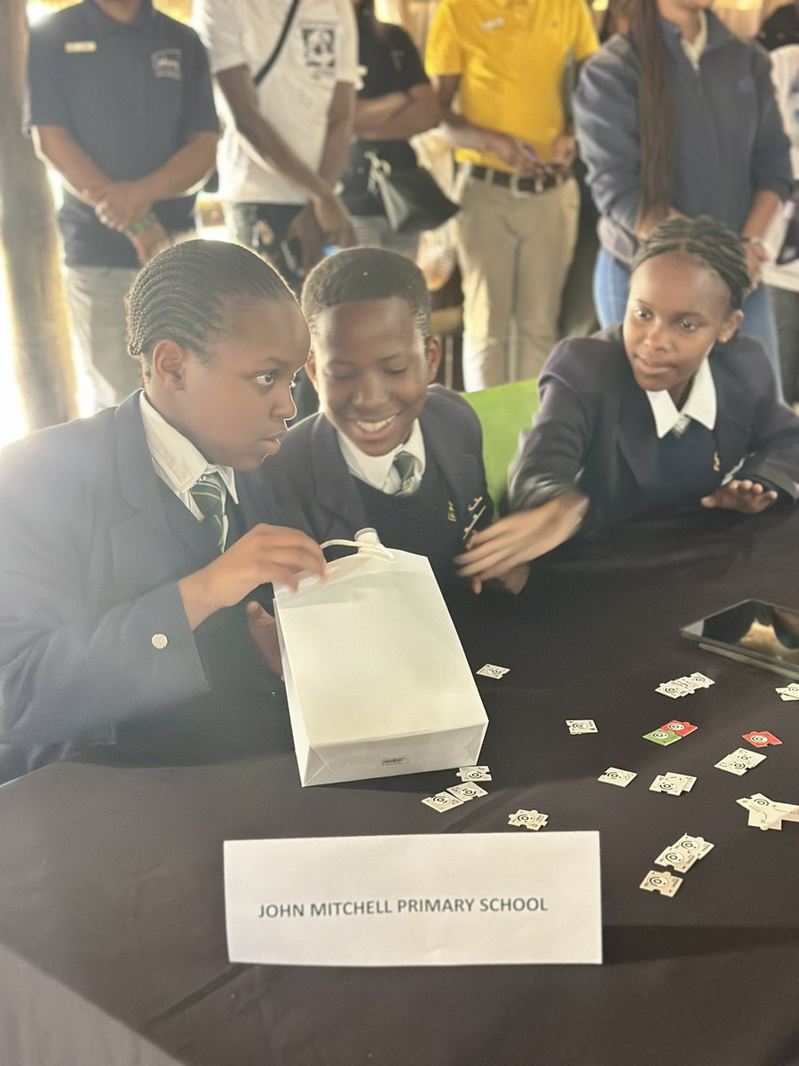 JoburgParksZoo's tweet image. Quiz time ⏲️ 
#Smartcoders #joburgcares #joburgyouth 
#jcpzpartnerships