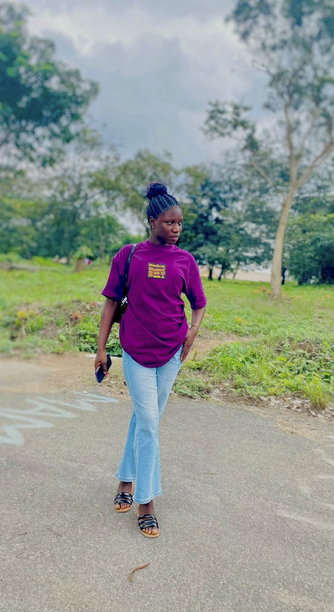 BDefend31476's tweet photo. Black is Beuty 🖤💜❤️ https://t.co/5fShHdUCql
