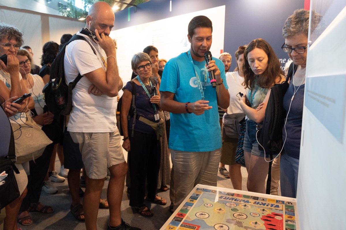 DeGasperiFond's tweet photo. È stata per noi un'emozione unica vedervi partecipare alla mostra "Servus inutilis" per ricordare #AlcideDeGasperi. I sorrisi, i volti curiosi, i numerosi commenti durante la visita al #MeetingRimini sono stati la conferma più bella di un'eredità ancora viva e attuale. 

Grazie! https://t.co/ZCtL8cmcAk