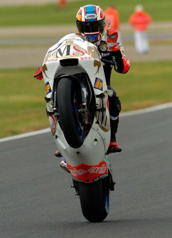 Shane ‘Shakey’ Byrne 🇬🇧6️⃣7️⃣🏁
#WheelieWednesday <a href="/67Shakey/">Shane Shakey Byrne</a>