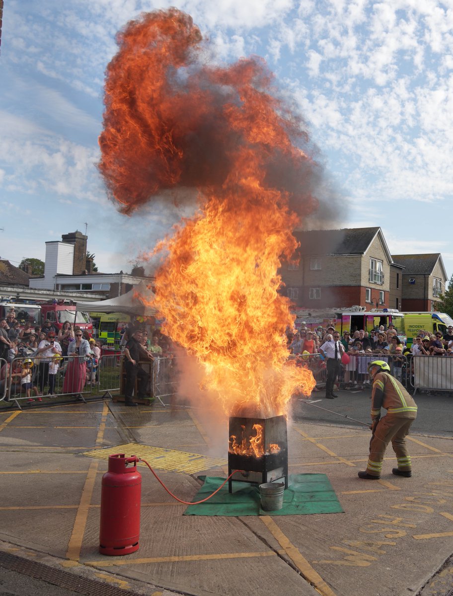 eddie mitchell tweet media