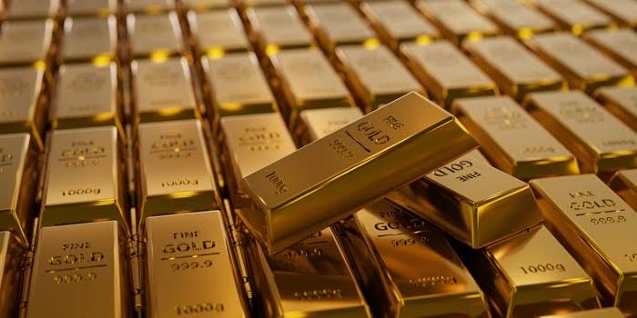 Gold is outperforming tech stocks this year, and investors should keep buying, BofA says

Bank of America strategist Michael Hartnett advises buying gold amid record-high prices.
Hartnett said potential Fed rate cuts could stoke fresh inflation, which would be bullish for gold.