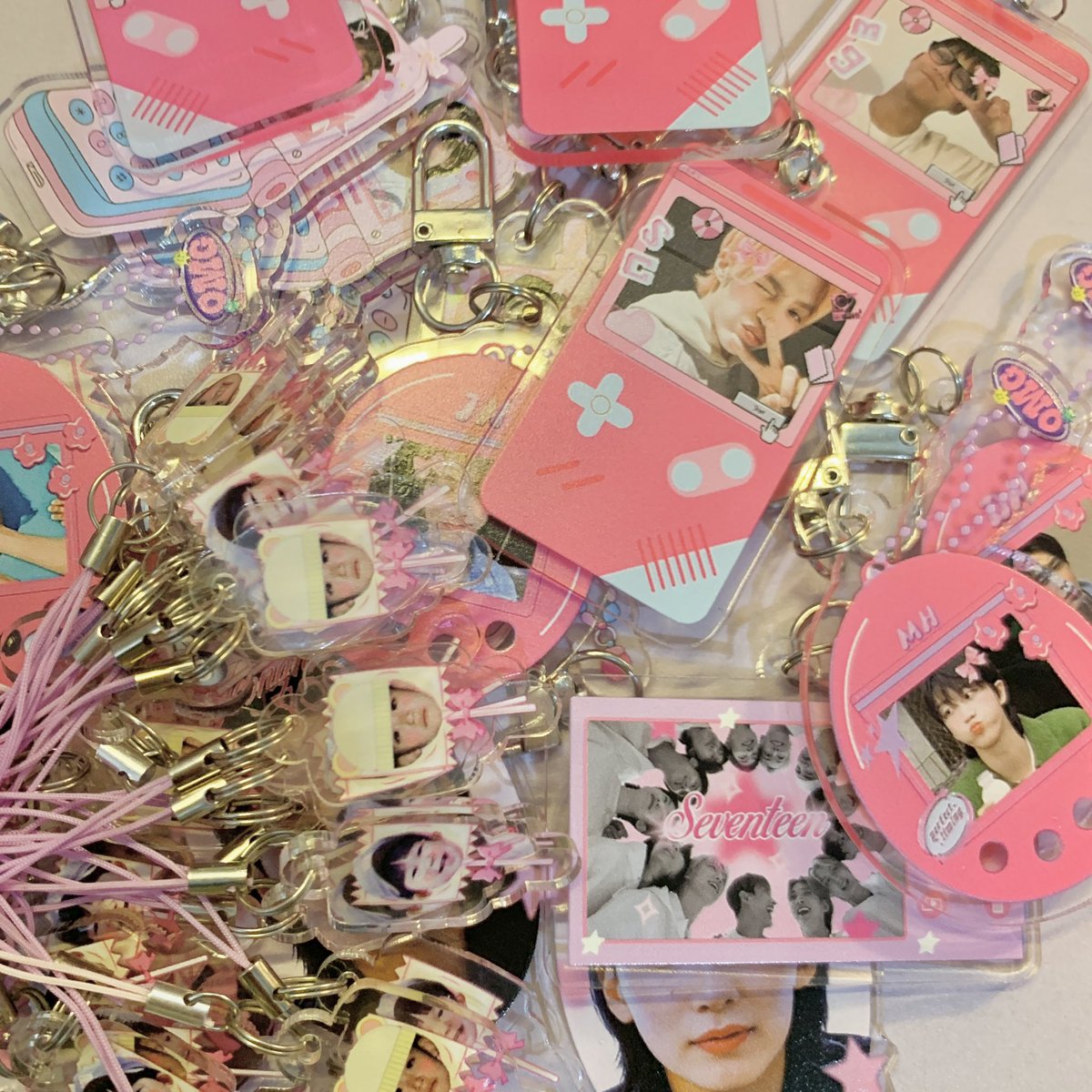 starloveyoon's tweet photo. 𐙚 ‧₊˚ random keychains ౨ৎ ˖ ࣪⊹ 

— ₱0
— must be willing to hold the sf 
— x sensitive
— 2 winner of random keychains ( can choose design )
— mention 2 moots

— mbf, like &amp; rt my bentables below 👇🏻
— END on sunday https://t.co/EC3o0xshPn